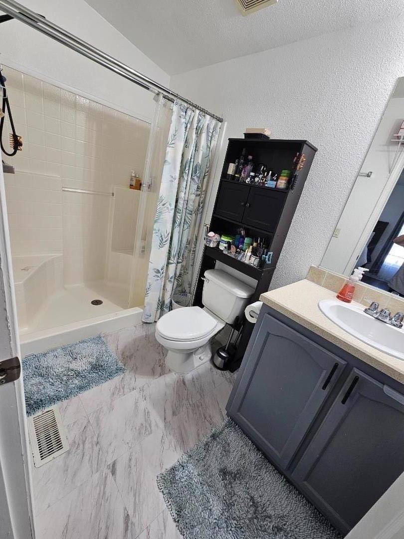Detail Gallery Image 9 of 11 For 60 Wilson Way #158,  Milpitas,  CA 95035 - 3 Beds | 2 Baths