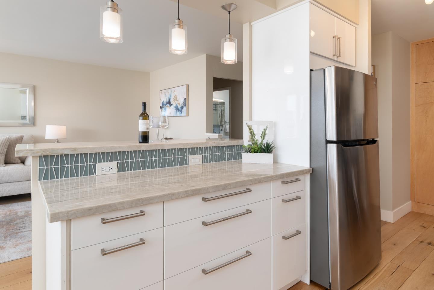 Detail Gallery Image 19 of 42 For 1555 Lakeside Dr #184,  Oakland,  CA 94612 - 2 Beds | 2 Baths