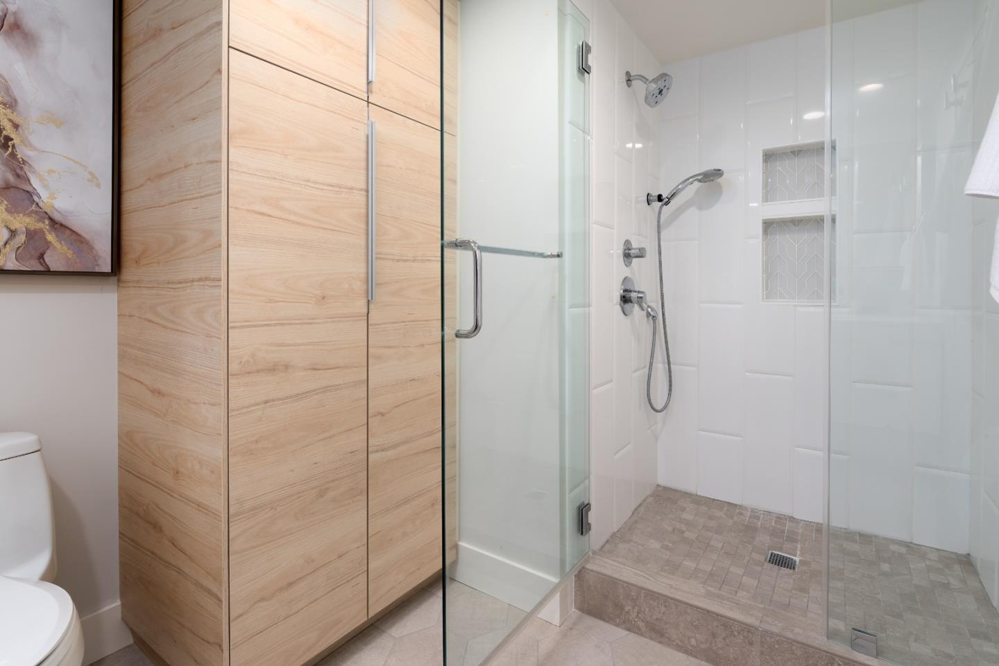 Detail Gallery Image 27 of 42 For 1555 Lakeside Dr #184,  Oakland,  CA 94612 - 2 Beds | 2 Baths