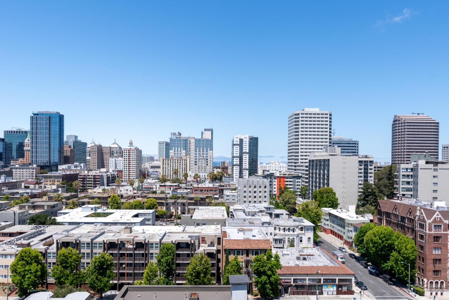 Detail Gallery Image 30 of 42 For 1555 Lakeside Dr #184,  Oakland,  CA 94612 - 2 Beds | 2 Baths