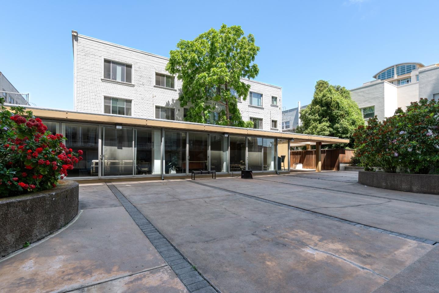 Detail Gallery Image 33 of 42 For 1555 Lakeside Dr #184,  Oakland,  CA 94612 - 2 Beds | 2 Baths