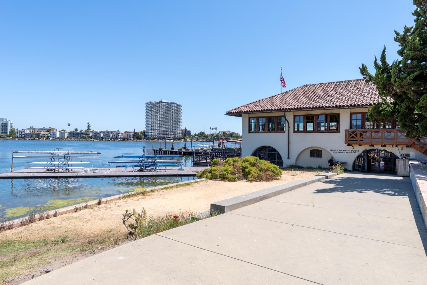 Detail Gallery Image 40 of 42 For 1555 Lakeside Dr #184,  Oakland,  CA 94612 - 2 Beds | 2 Baths