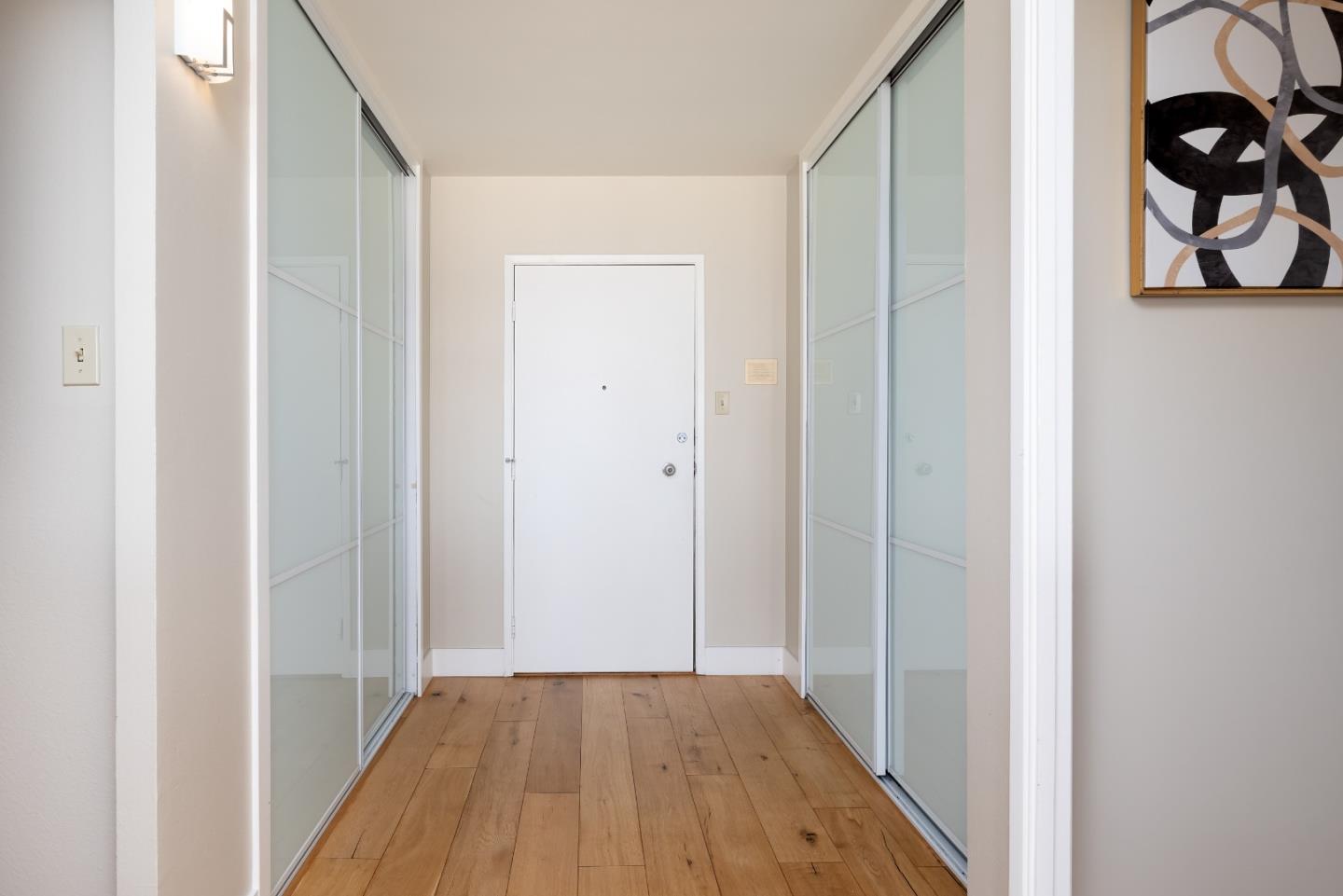 Detail Gallery Image 7 of 42 For 1555 Lakeside Dr #184,  Oakland,  CA 94612 - 2 Beds | 2 Baths