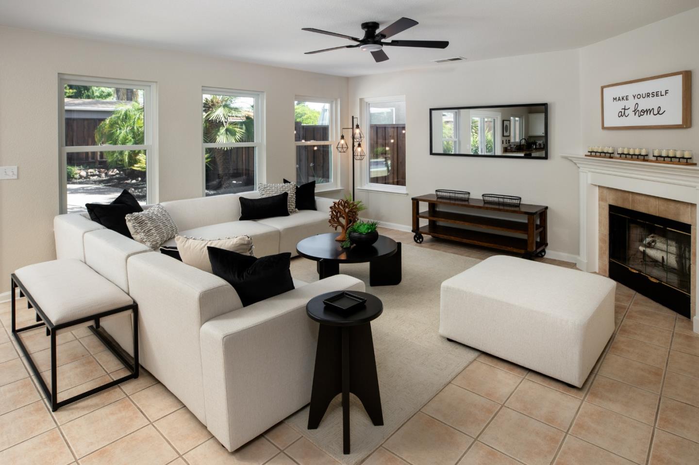 Detail Gallery Image 11 of 39 For 1417 Briarberry Ln, Gilroy,  CA 95020 - 4 Beds | 2/1 Baths