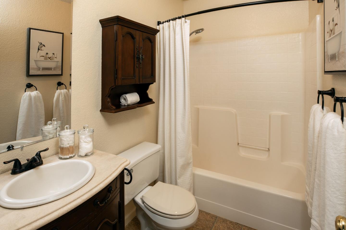 Detail Gallery Image 24 of 39 For 1417 Briarberry Ln, Gilroy,  CA 95020 - 4 Beds | 2/1 Baths