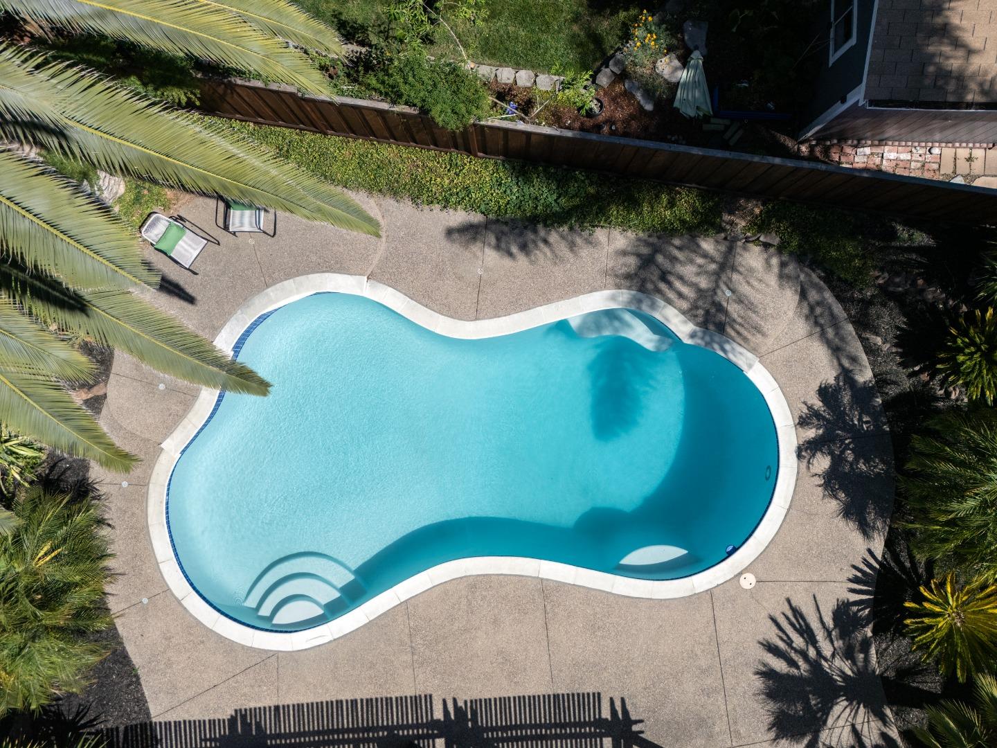 Detail Gallery Image 35 of 39 For 1417 Briarberry Ln, Gilroy,  CA 95020 - 4 Beds | 2/1 Baths