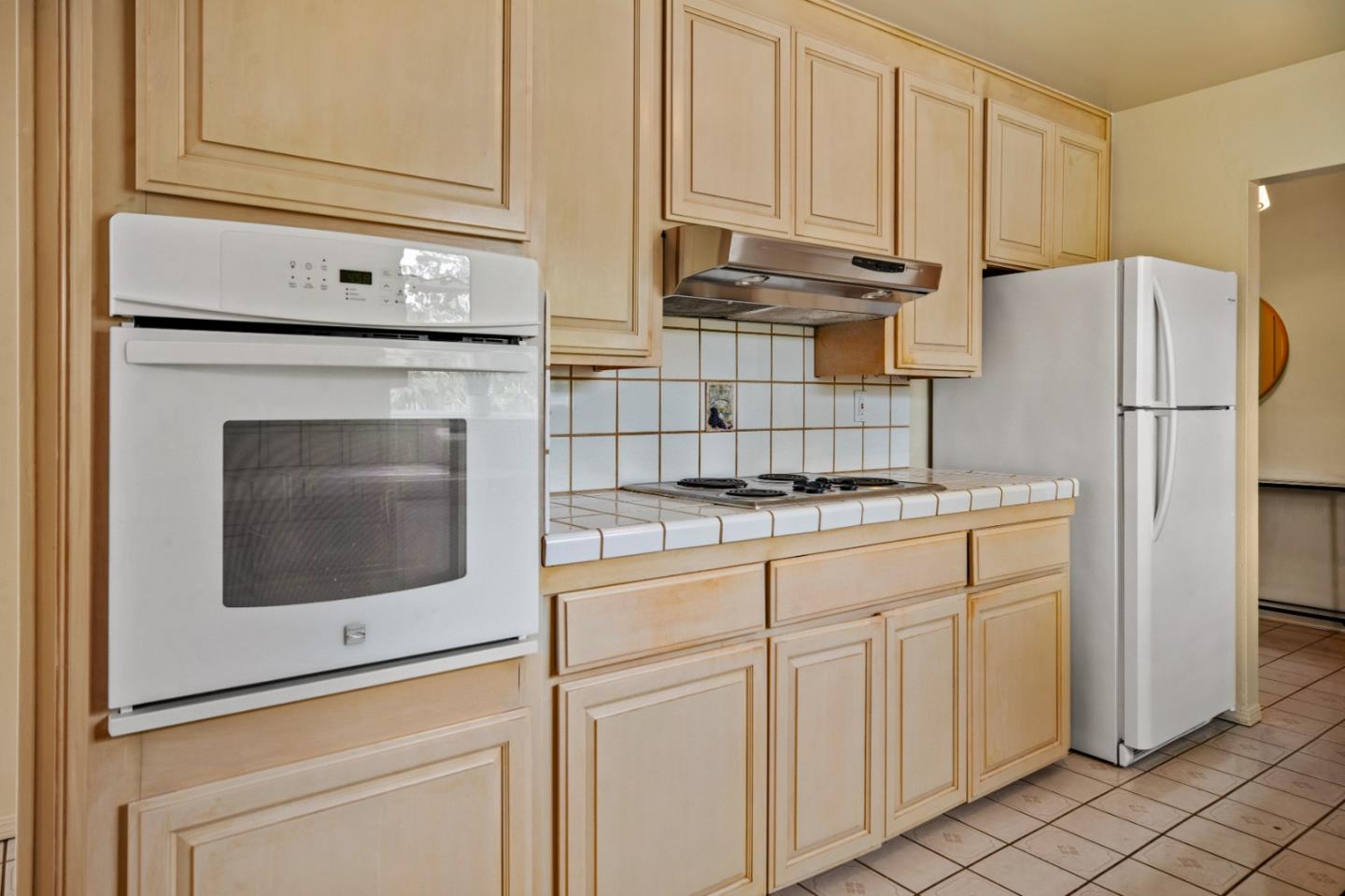 Detail Gallery Image 10 of 22 For 1694 Prescott Ave, Monterey,  CA 93940 - 3 Beds | 2 Baths