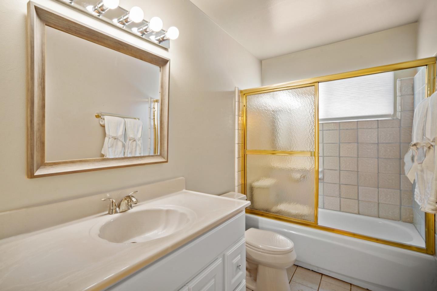 Detail Gallery Image 17 of 22 For 1694 Prescott Ave, Monterey,  CA 93940 - 3 Beds | 2 Baths