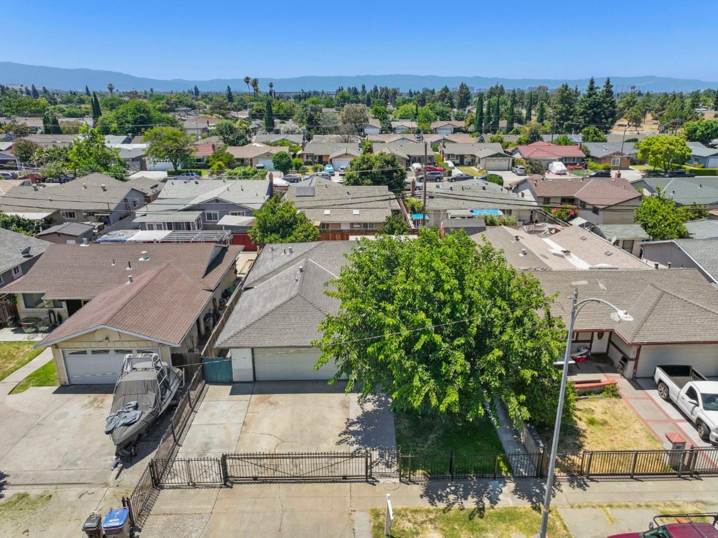 Detail Gallery Image 23 of 40 For 769 Peter Pan Ave, San Jose,  CA 95116 - 4 Beds | 2 Baths