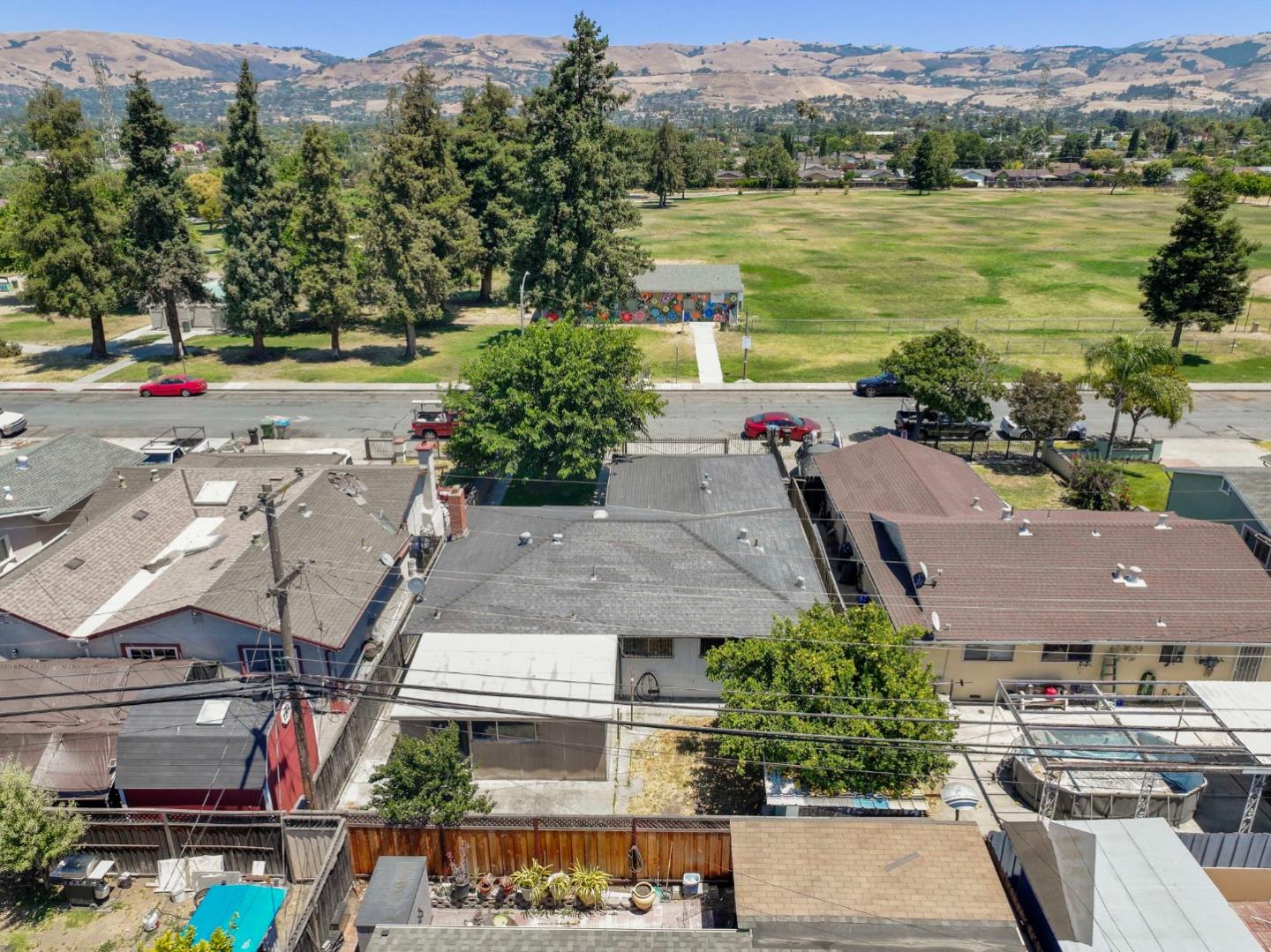Detail Gallery Image 35 of 40 For 769 Peter Pan Ave, San Jose,  CA 95116 - 4 Beds | 2 Baths