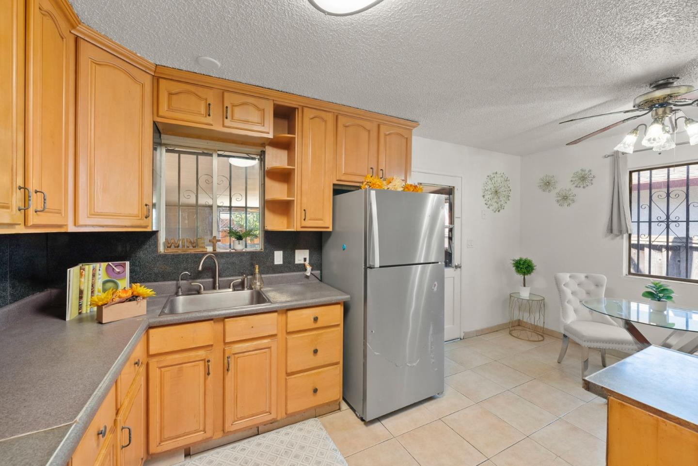 Detail Gallery Image 6 of 40 For 769 Peter Pan Ave, San Jose,  CA 95116 - 4 Beds | 2 Baths