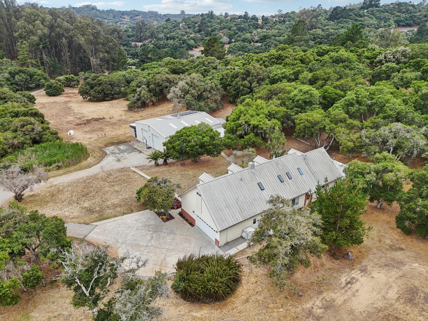 Detail Gallery Image 21 of 24 For 9156 Holly Hill Dr, Salinas,  CA 93907 - 3 Beds | 3 Baths