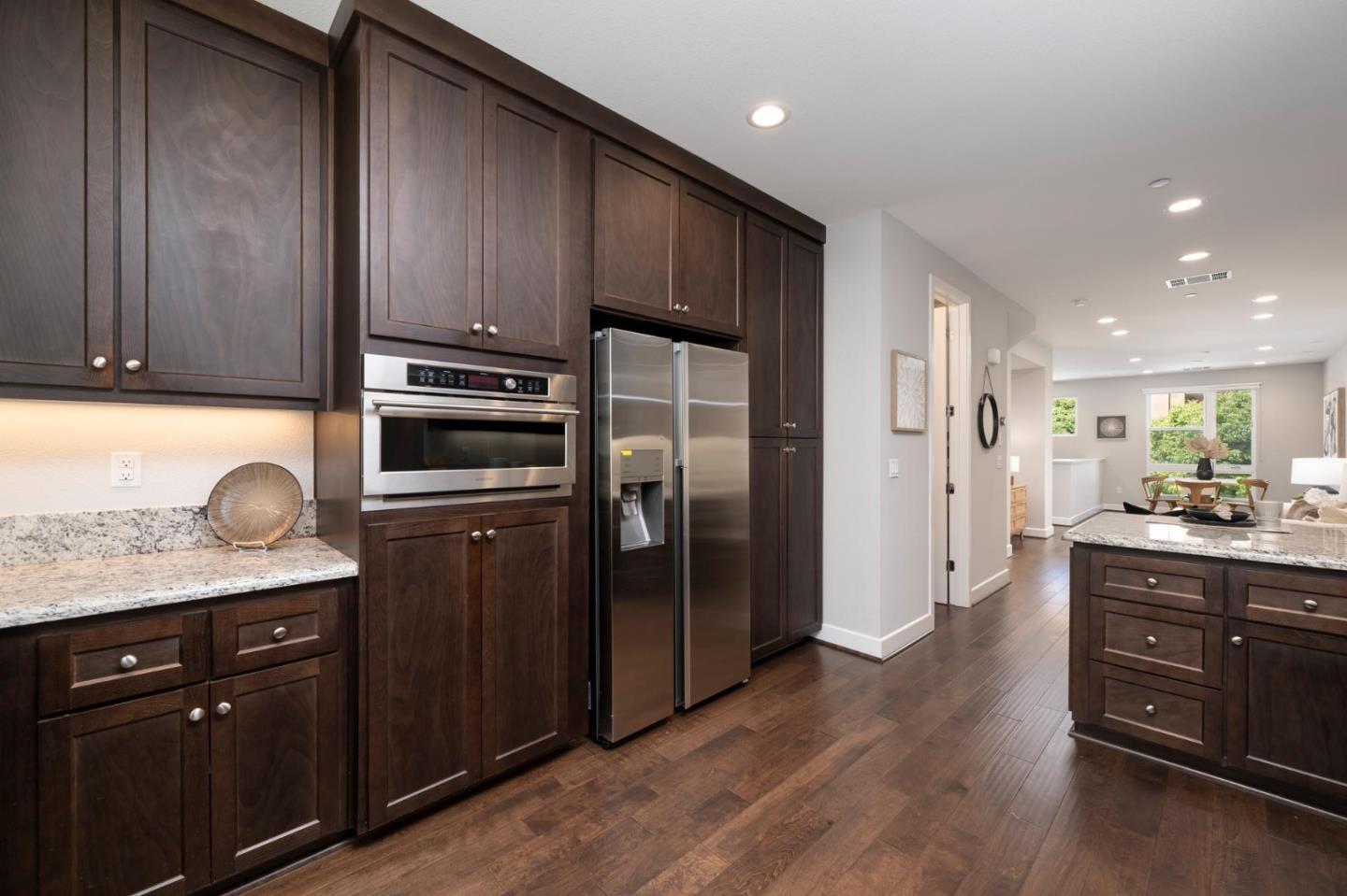 Detail Gallery Image 10 of 21 For 3037 Baze Rd, San Mateo,  CA 94403 - 2 Beds | 2/1 Baths