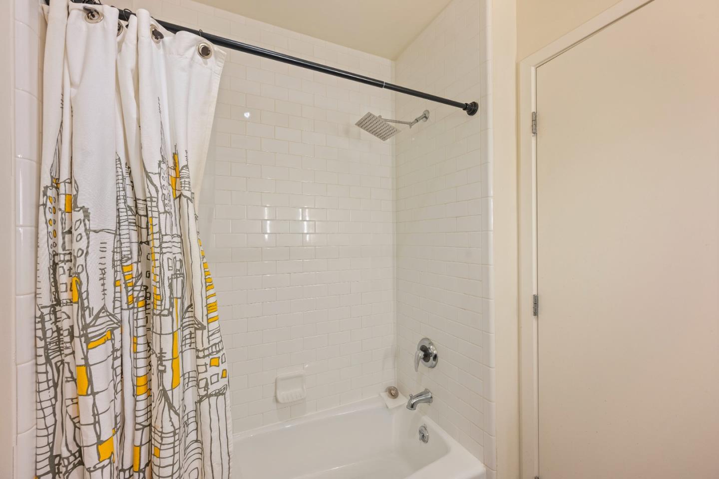 Detail Gallery Image 16 of 17 For 3801 San Pablo Ave #411,  Emeryville,  CA 94608 - 1 Beds | 1 Baths