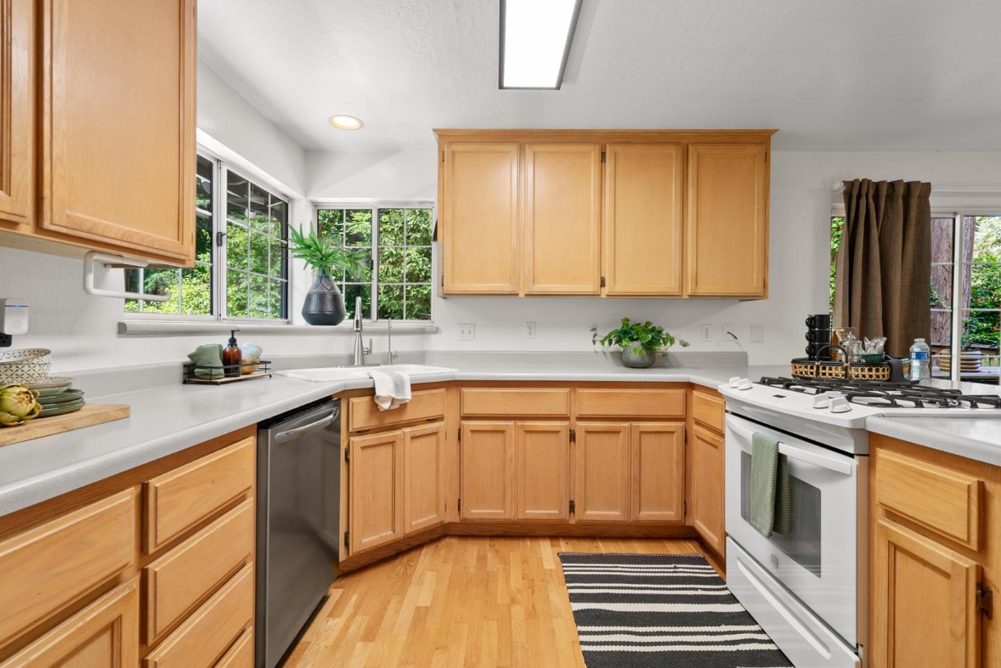 Detail Gallery Image 17 of 79 For 105 William Way, Felton,  CA 95018 - 3 Beds | 2/1 Baths