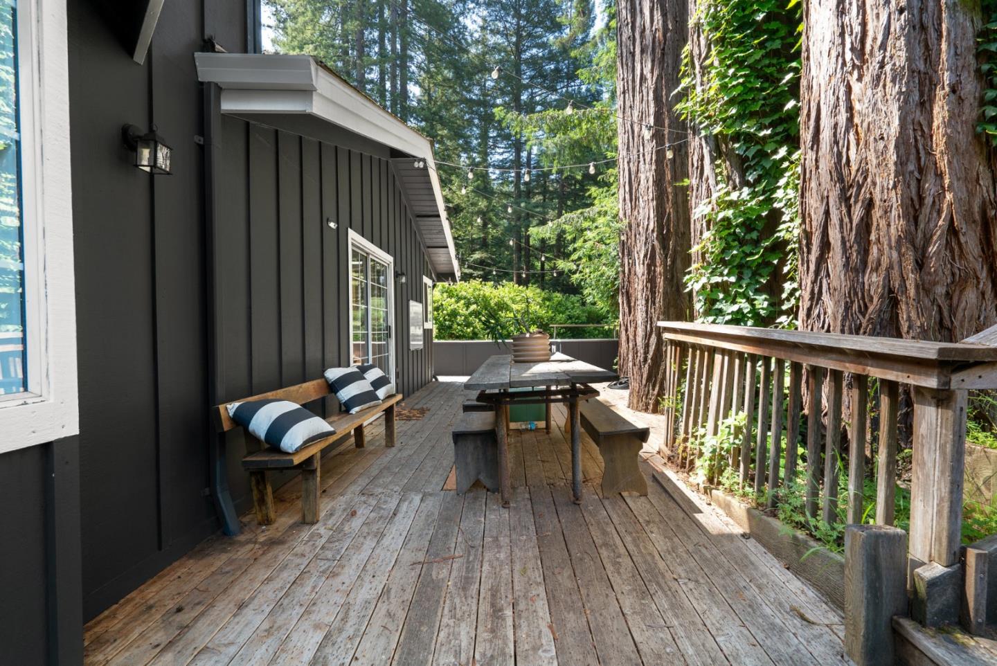 Detail Gallery Image 3 of 79 For 105 William Way, Felton,  CA 95018 - 3 Beds | 2/1 Baths