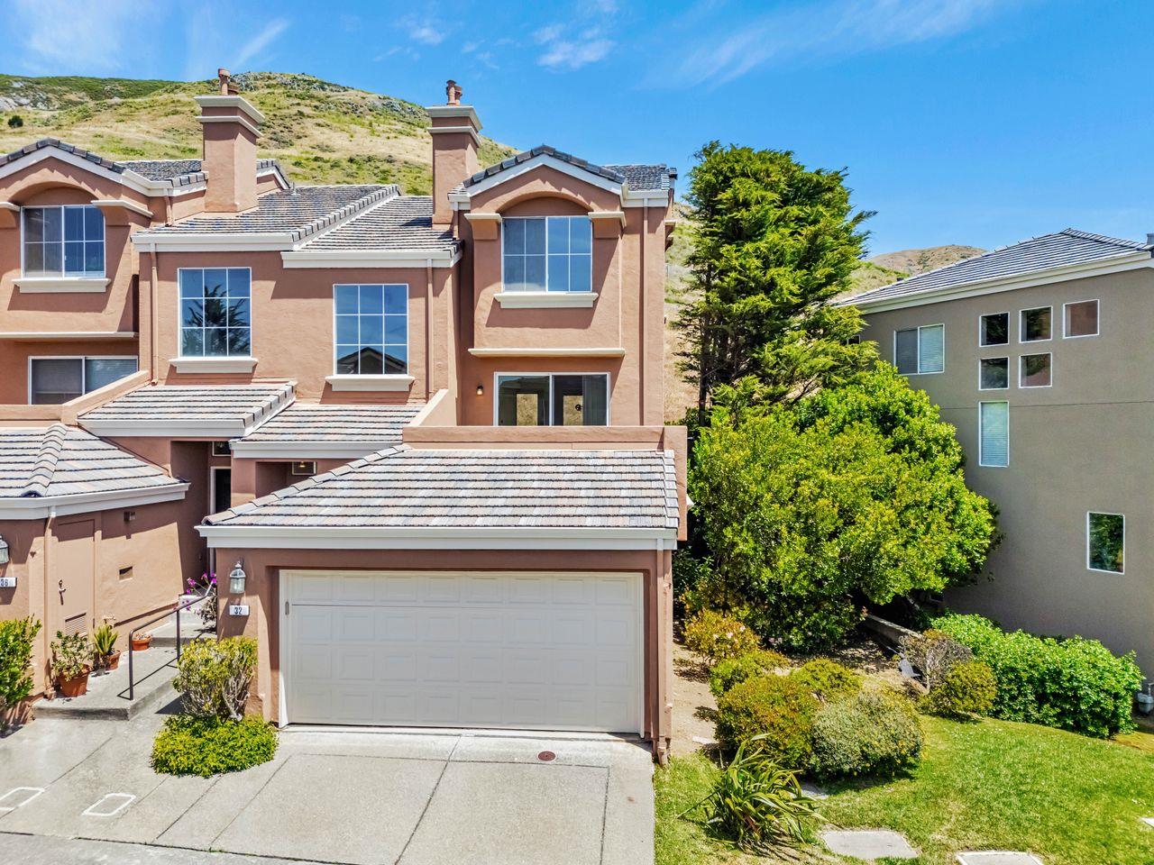 Detail Gallery Image 11 of 16 For 32 Highcrest Ln, South San Francisco,  CA 94080 - 2 Beds | 2 Baths