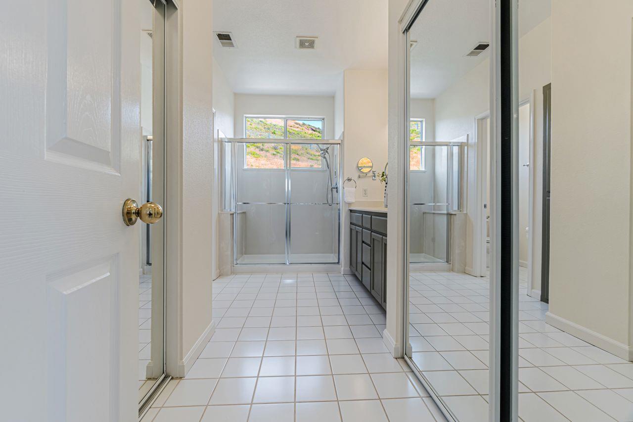 Detail Gallery Image 13 of 16 For 32 Highcrest Ln, South San Francisco,  CA 94080 - 2 Beds | 2 Baths