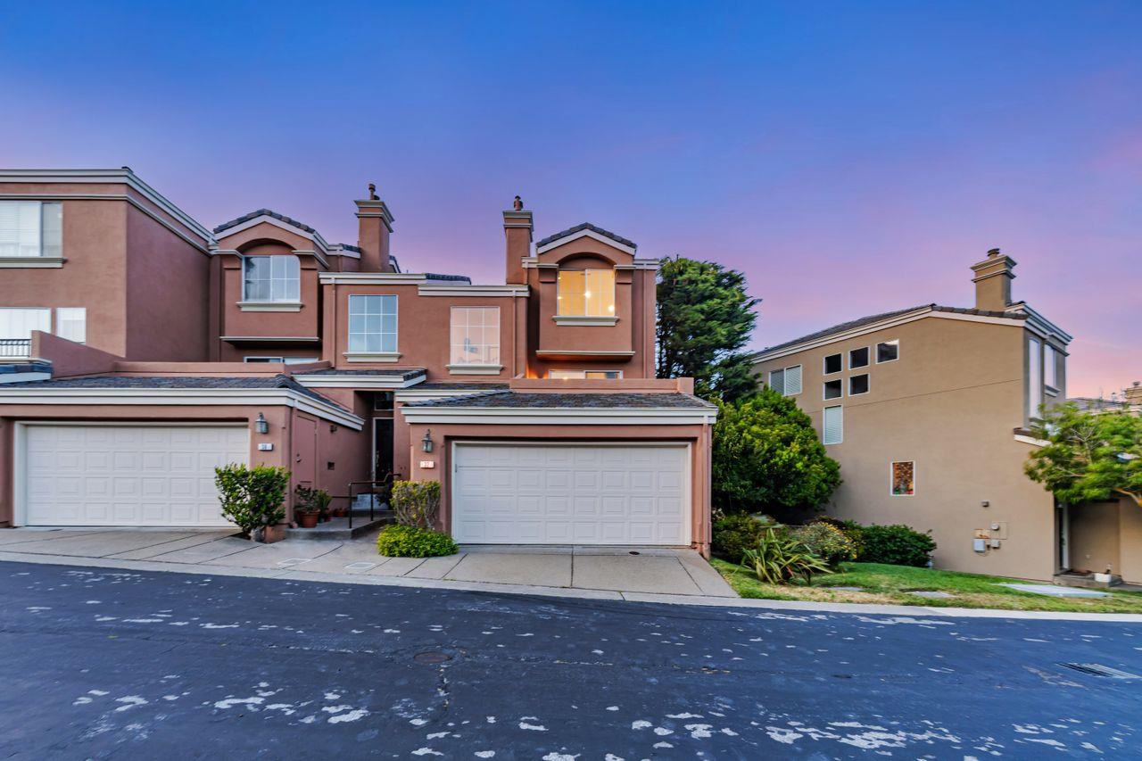 Detail Gallery Image 6 of 16 For 32 Highcrest Ln, South San Francisco,  CA 94080 - 2 Beds | 2 Baths