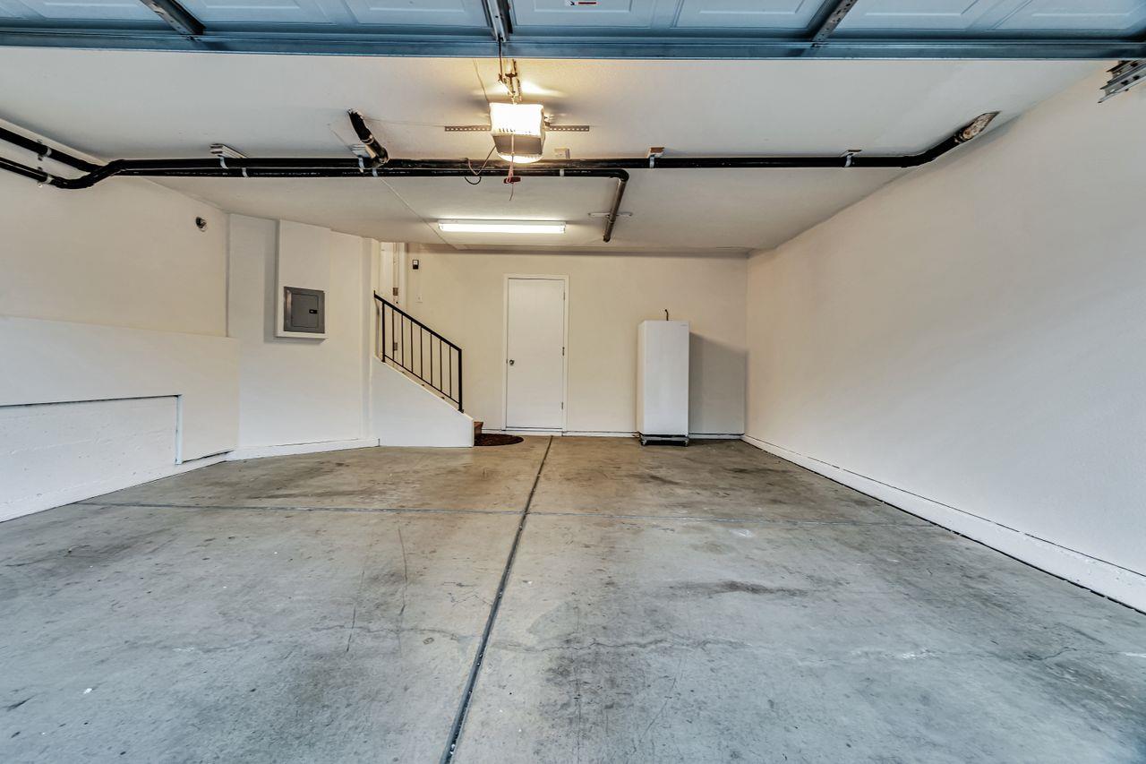 Detail Gallery Image 8 of 16 For 32 Highcrest Ln, South San Francisco,  CA 94080 - 2 Beds | 2 Baths