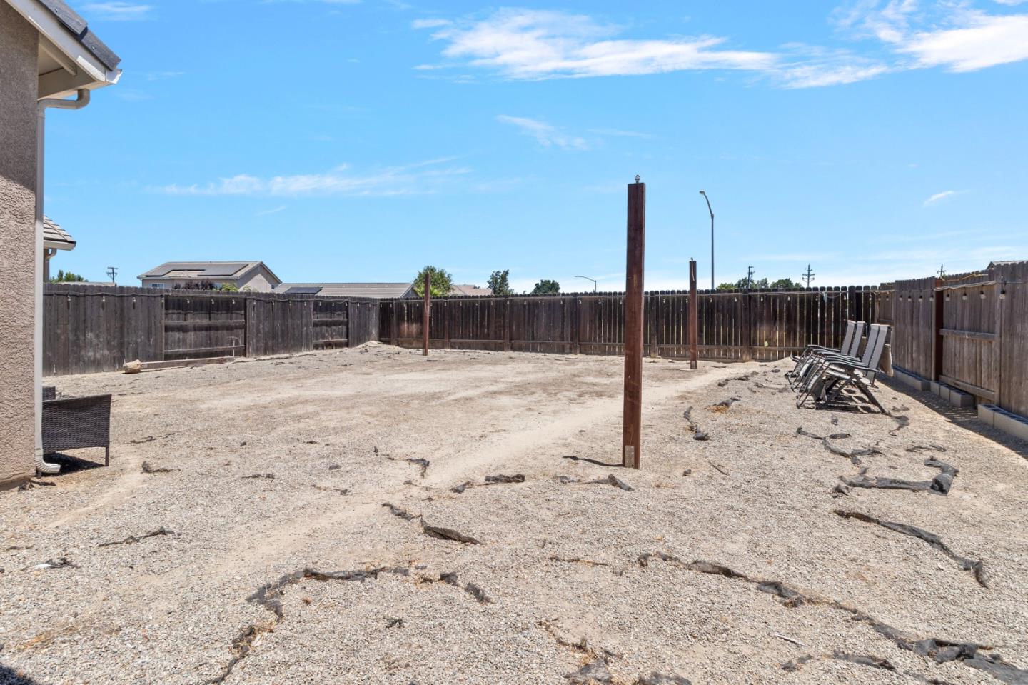 Detail Gallery Image 27 of 37 For 572 St Helena Dr, Newman,  CA 95360 - 4 Beds | 2/1 Baths