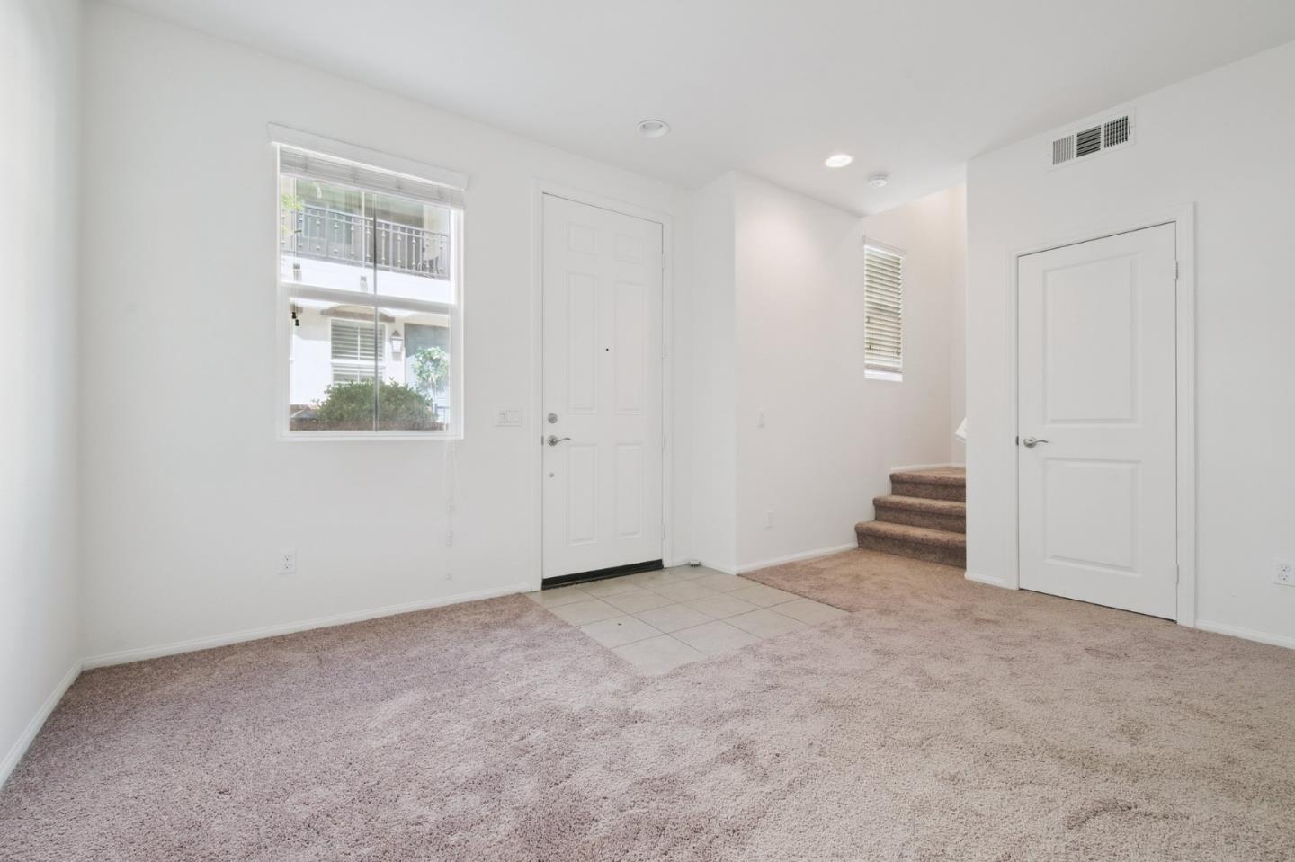 Detail Gallery Image 4 of 15 For 141 Eureka Pl, Upland,  CA 91786 - 3 Beds | 2/1 Baths