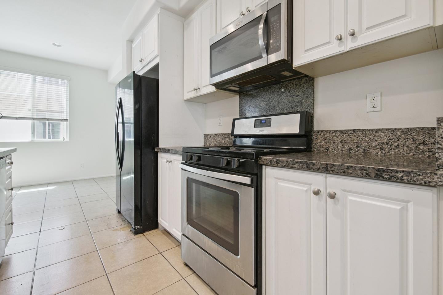 Detail Gallery Image 6 of 15 For 141 Eureka Pl, Upland,  CA 91786 - 3 Beds | 2/1 Baths