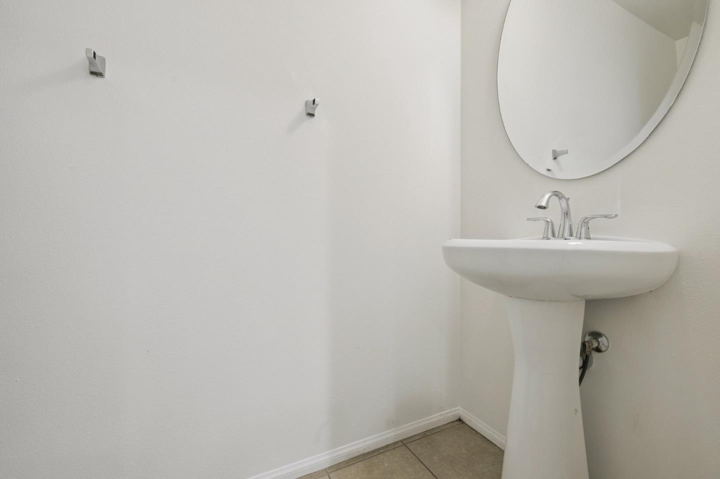 Detail Gallery Image 8 of 15 For 141 Eureka Pl, Upland,  CA 91786 - 3 Beds | 2/1 Baths