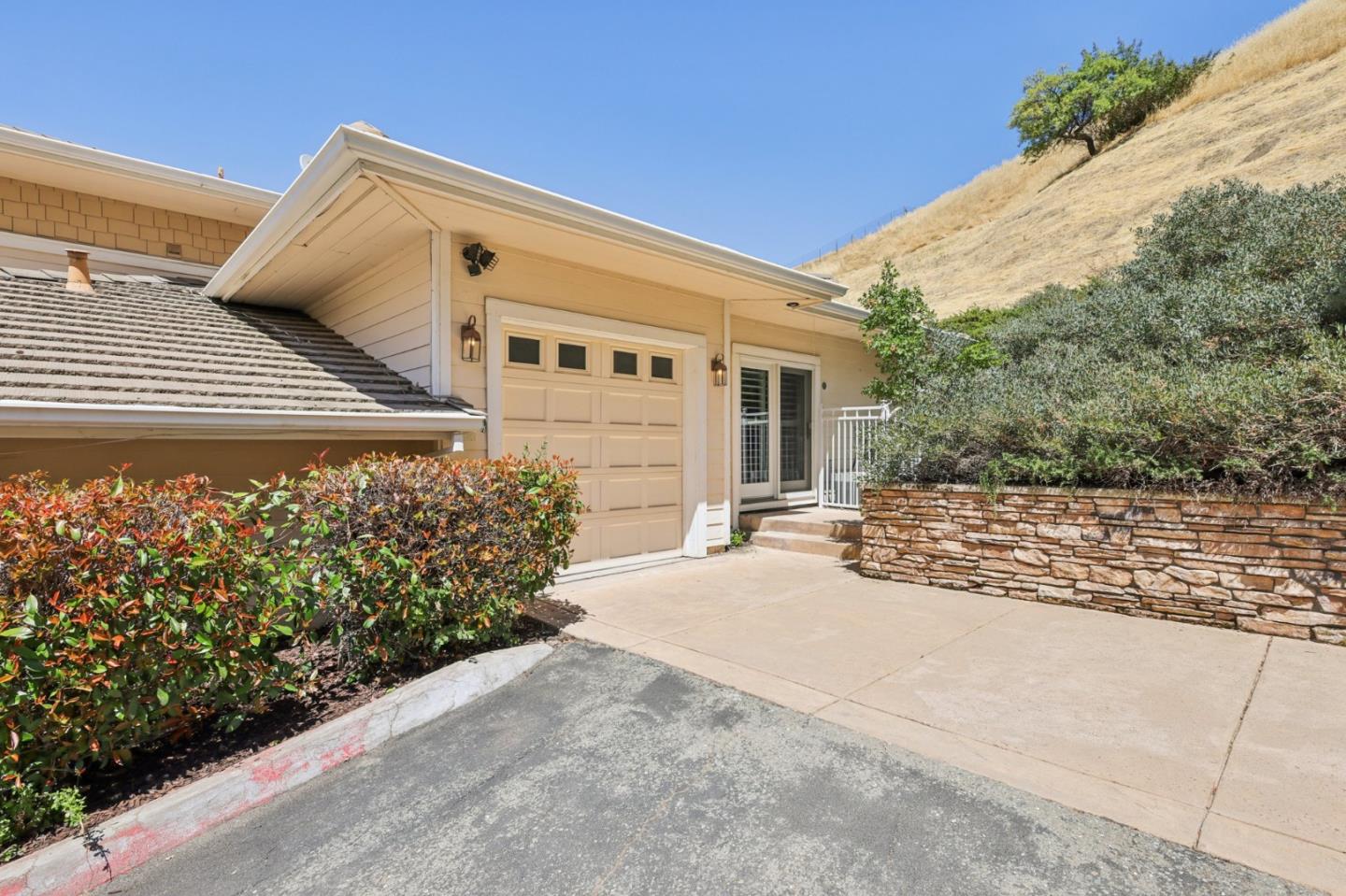 Detail Gallery Image 3 of 81 For 125 Mystic Pl, Alamo,  CA 94507 - 5 Beds | 4/1 Baths