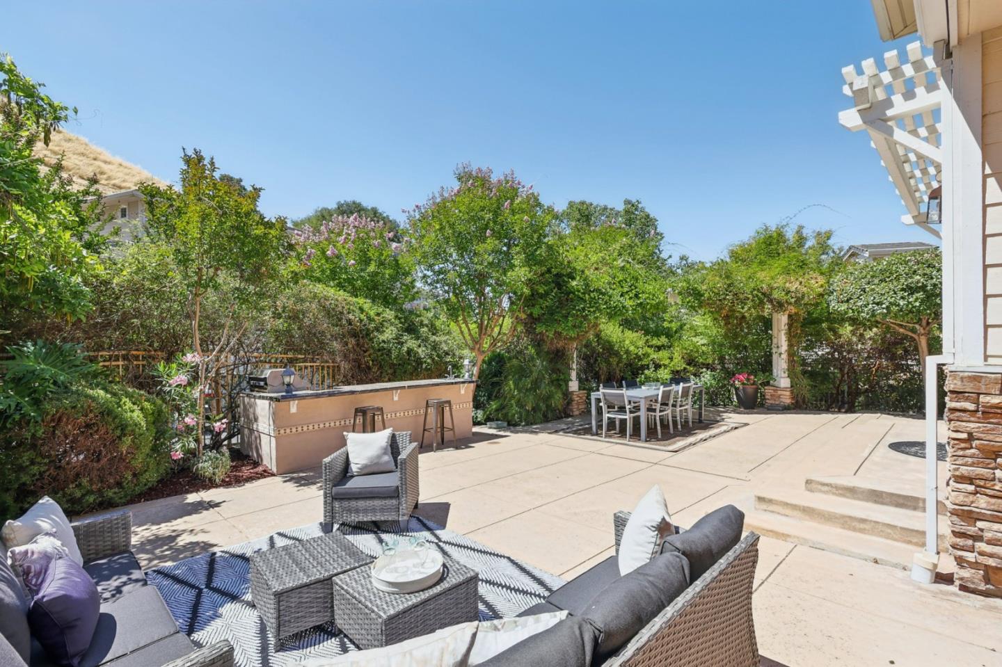 Detail Gallery Image 65 of 81 For 125 Mystic Pl, Alamo,  CA 94507 - 5 Beds | 4/1 Baths