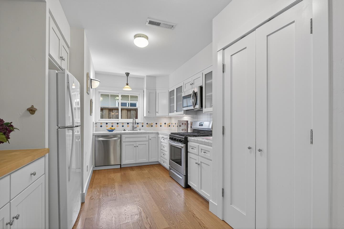 Detail Gallery Image 20 of 74 For 119 Coalinga Way, Santa Cruz,  CA 95060 - 3 Beds | 2 Baths
