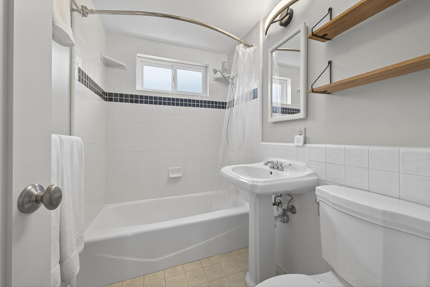 Detail Gallery Image 25 of 74 For 119 Coalinga Way, Santa Cruz,  CA 95060 - 3 Beds | 2 Baths