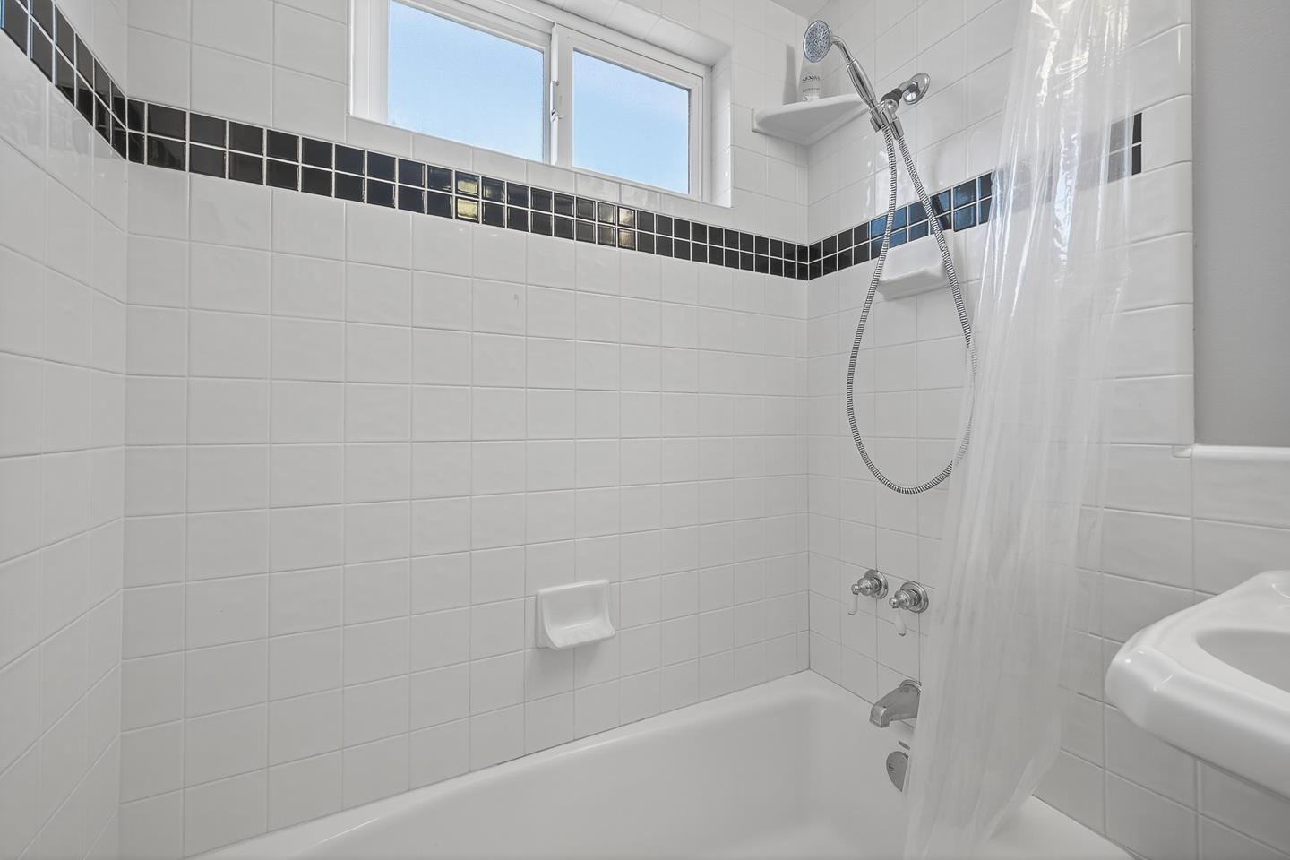 Detail Gallery Image 27 of 74 For 119 Coalinga Way, Santa Cruz,  CA 95060 - 3 Beds | 2 Baths