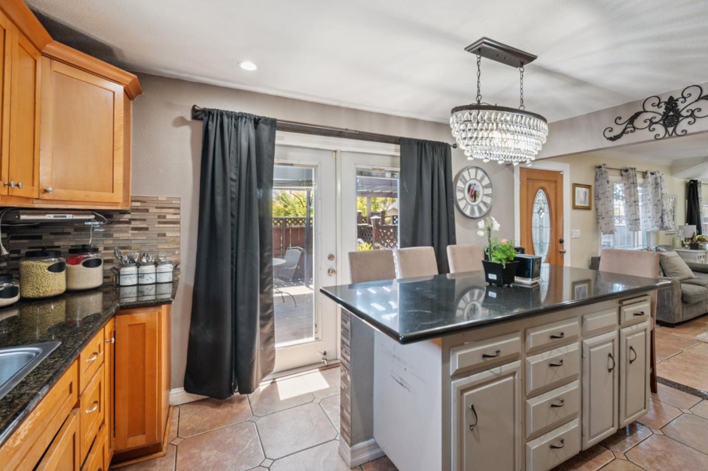 Detail Gallery Image 10 of 36 For 1413 Wiren St, Salinas,  CA 93905 - – Beds | – Baths