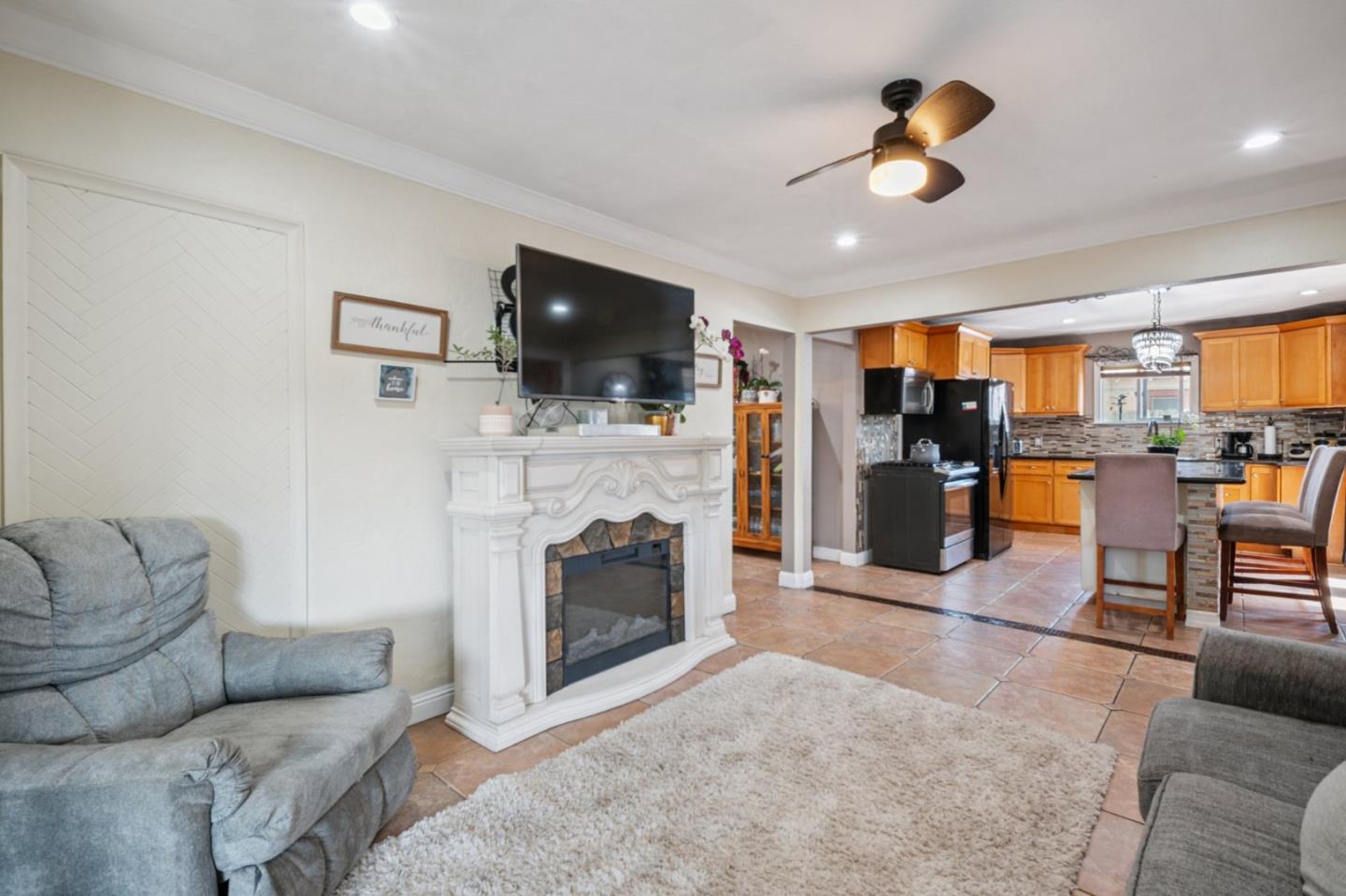 Detail Gallery Image 18 of 36 For 1413 Wiren St, Salinas,  CA 93905 - – Beds | – Baths