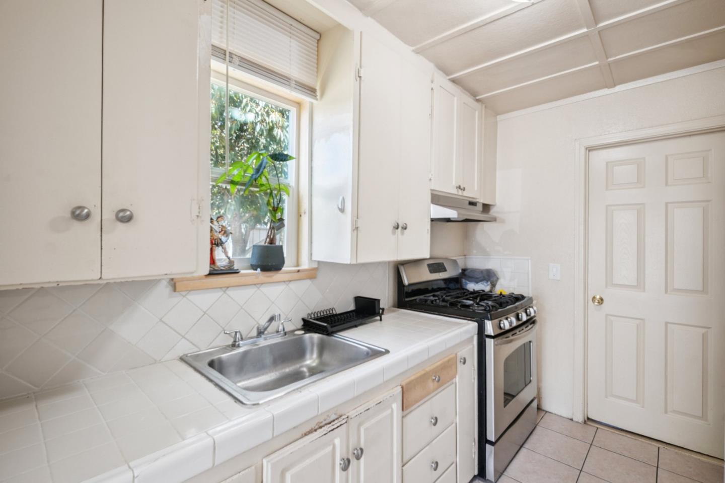 Detail Gallery Image 22 of 36 For 1413 Wiren St, Salinas,  CA 93905 - – Beds | – Baths