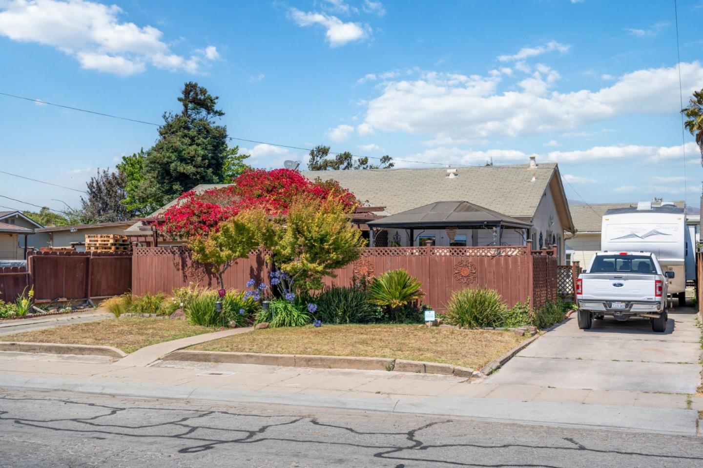 Detail Gallery Image 3 of 36 For 1413 Wiren St, Salinas,  CA 93905 - – Beds | – Baths