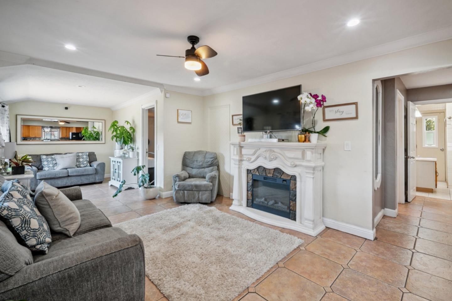 Detail Gallery Image 5 of 36 For 1413 Wiren St, Salinas,  CA 93905 - – Beds | – Baths
