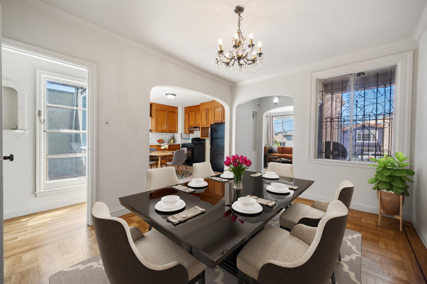 Detail Gallery Image 11 of 46 For 1615 La Salle Ave, San Francisco,  CA 94124 - 3 Beds | 2 Baths