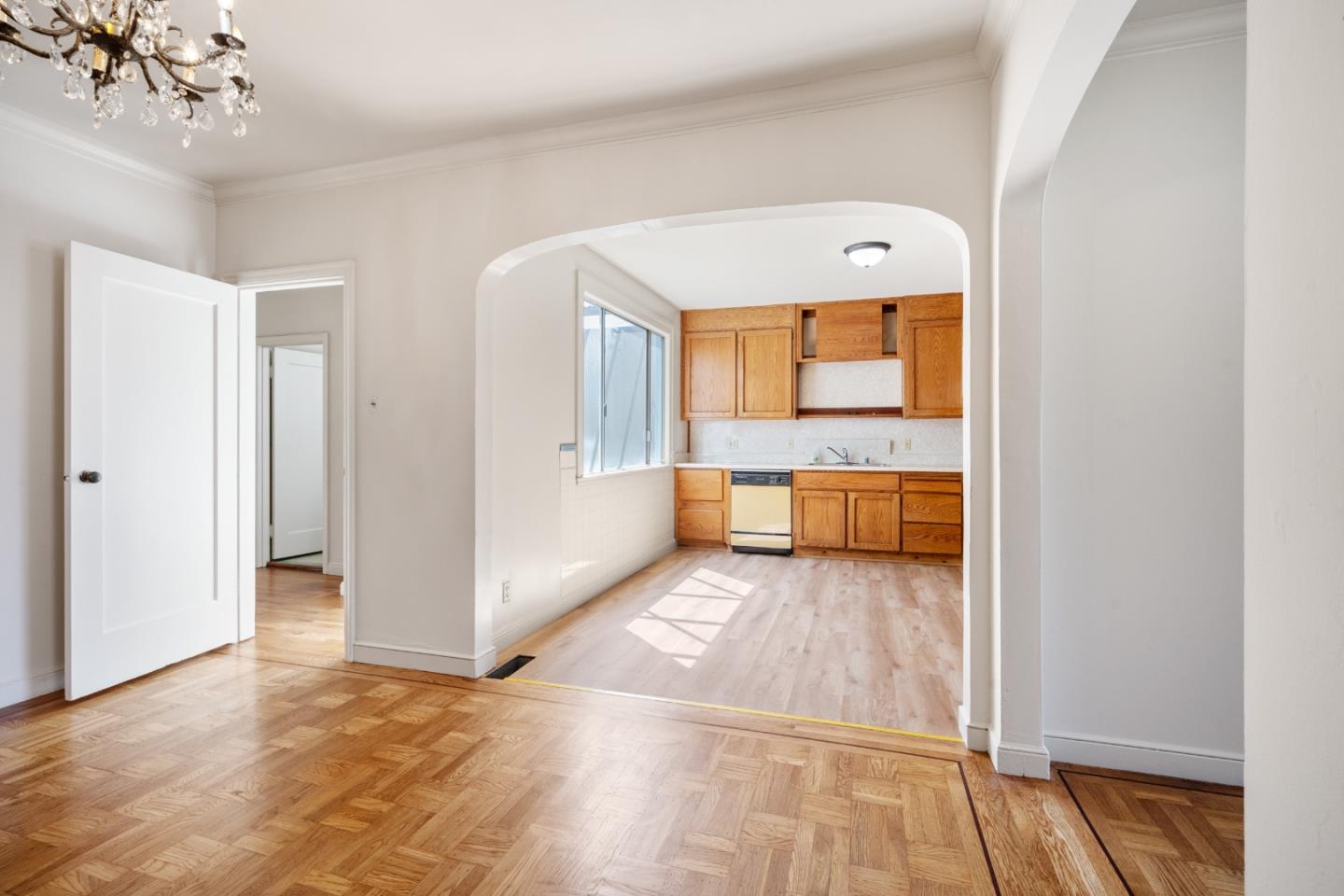 Detail Gallery Image 14 of 46 For 1615 La Salle Ave, San Francisco,  CA 94124 - 3 Beds | 2 Baths