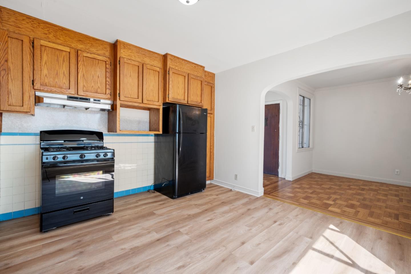 Detail Gallery Image 19 of 46 For 1615 La Salle Ave, San Francisco,  CA 94124 - 3 Beds | 2 Baths