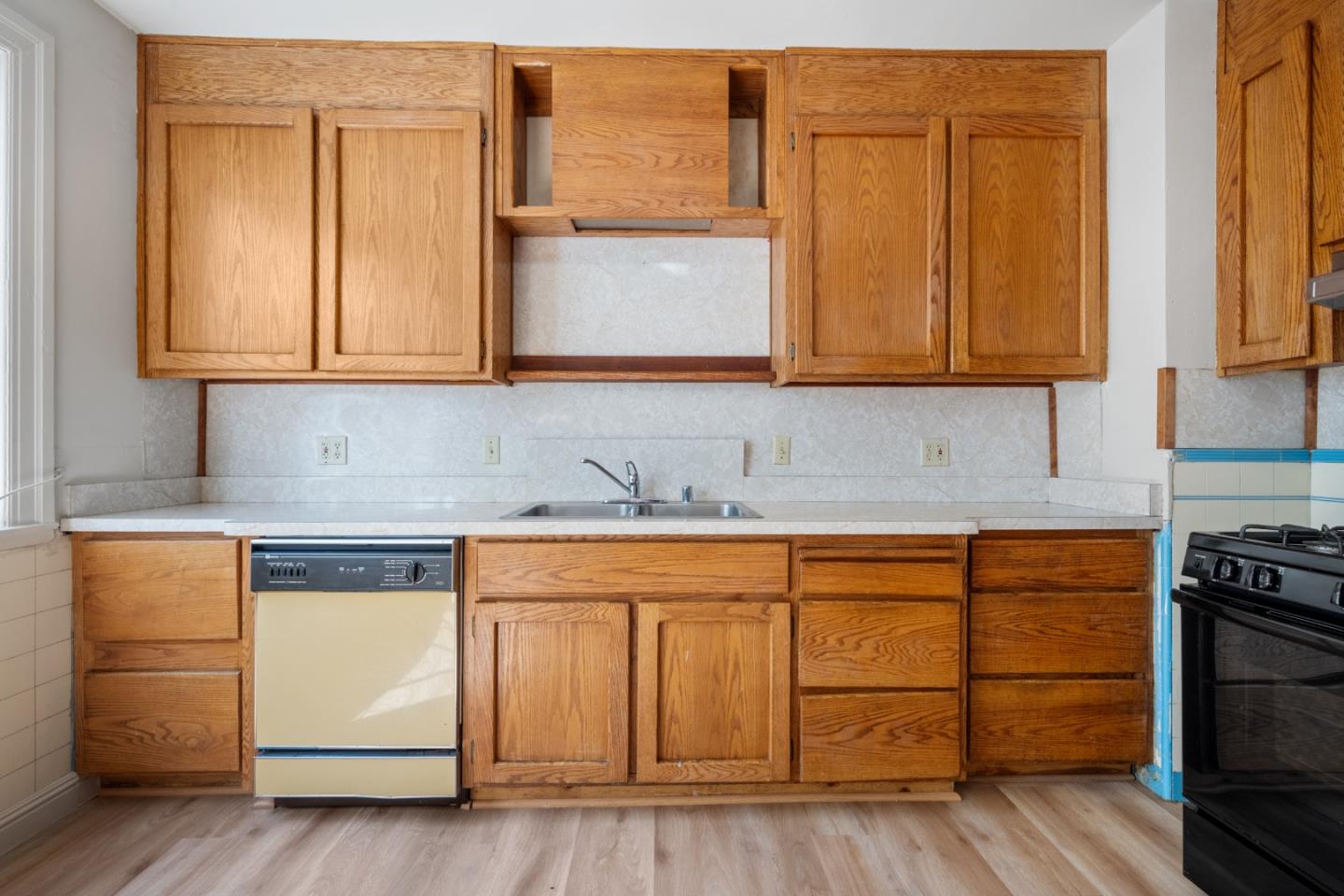 Detail Gallery Image 20 of 46 For 1615 La Salle Ave, San Francisco,  CA 94124 - 3 Beds | 2 Baths