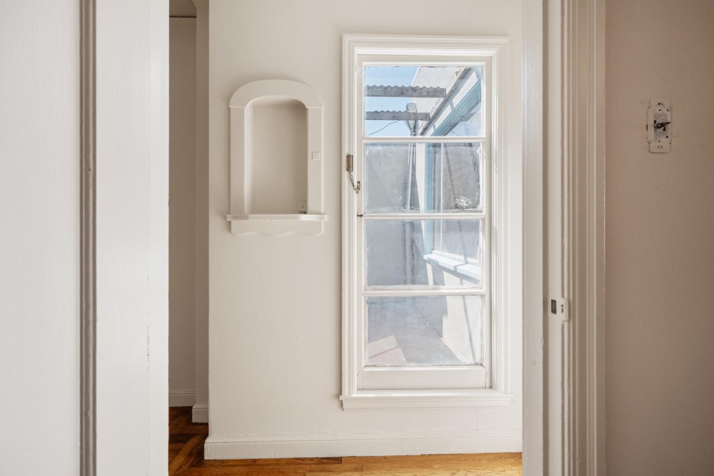 Detail Gallery Image 22 of 46 For 1615 La Salle Ave, San Francisco,  CA 94124 - 3 Beds | 2 Baths