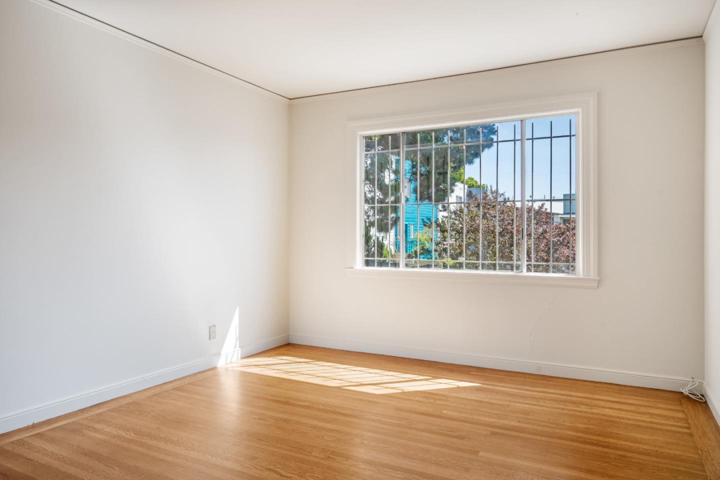 Detail Gallery Image 25 of 46 For 1615 La Salle Ave, San Francisco,  CA 94124 - 3 Beds | 2 Baths