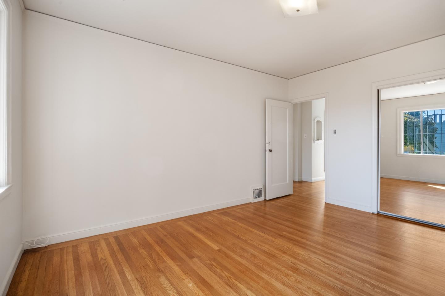 Detail Gallery Image 28 of 46 For 1615 La Salle Ave, San Francisco,  CA 94124 - 3 Beds | 2 Baths