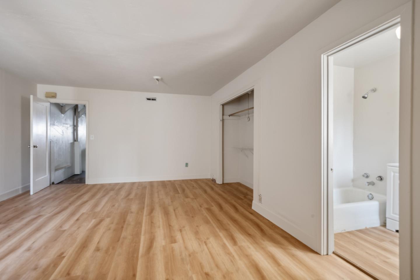 Detail Gallery Image 39 of 46 For 1615 La Salle Ave, San Francisco,  CA 94124 - 3 Beds | 2 Baths