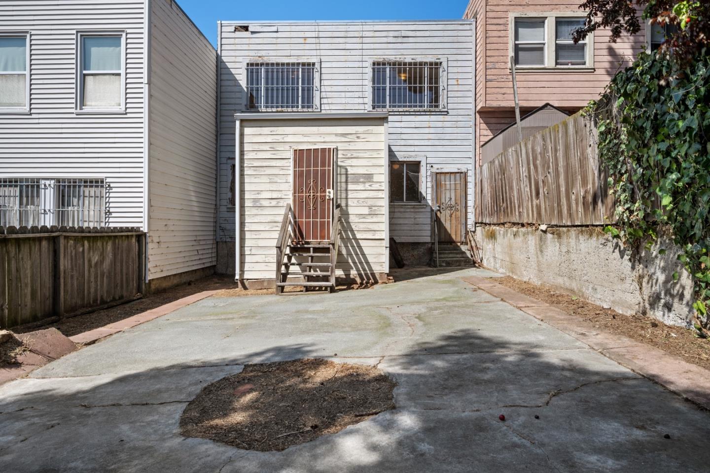 Detail Gallery Image 45 of 46 For 1615 La Salle Ave, San Francisco,  CA 94124 - 3 Beds | 2 Baths