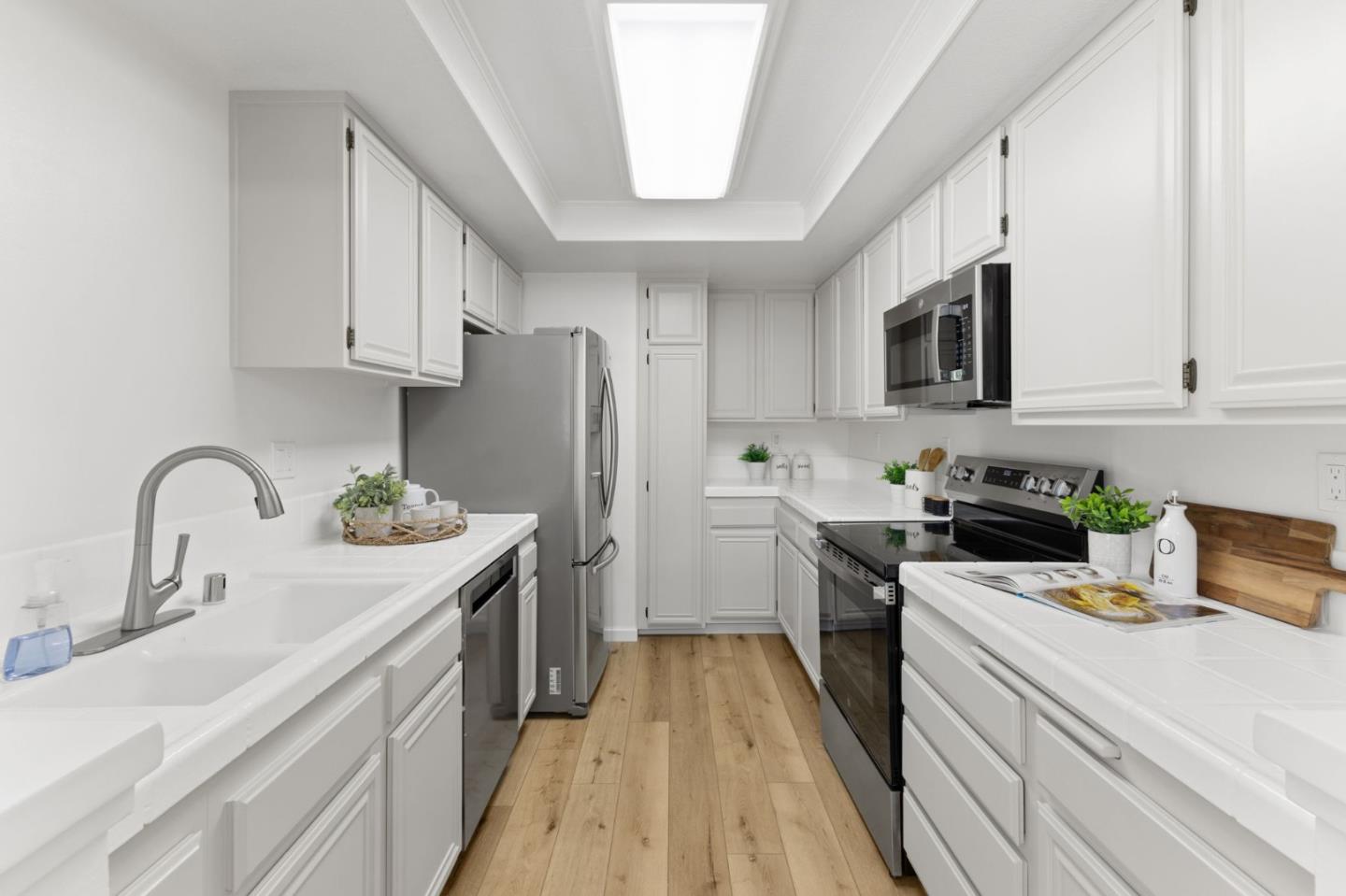 Detail Gallery Image 9 of 45 For 1907 Huxley Ct, San Jose,  CA 95125 - 3 Beds | 2/1 Baths