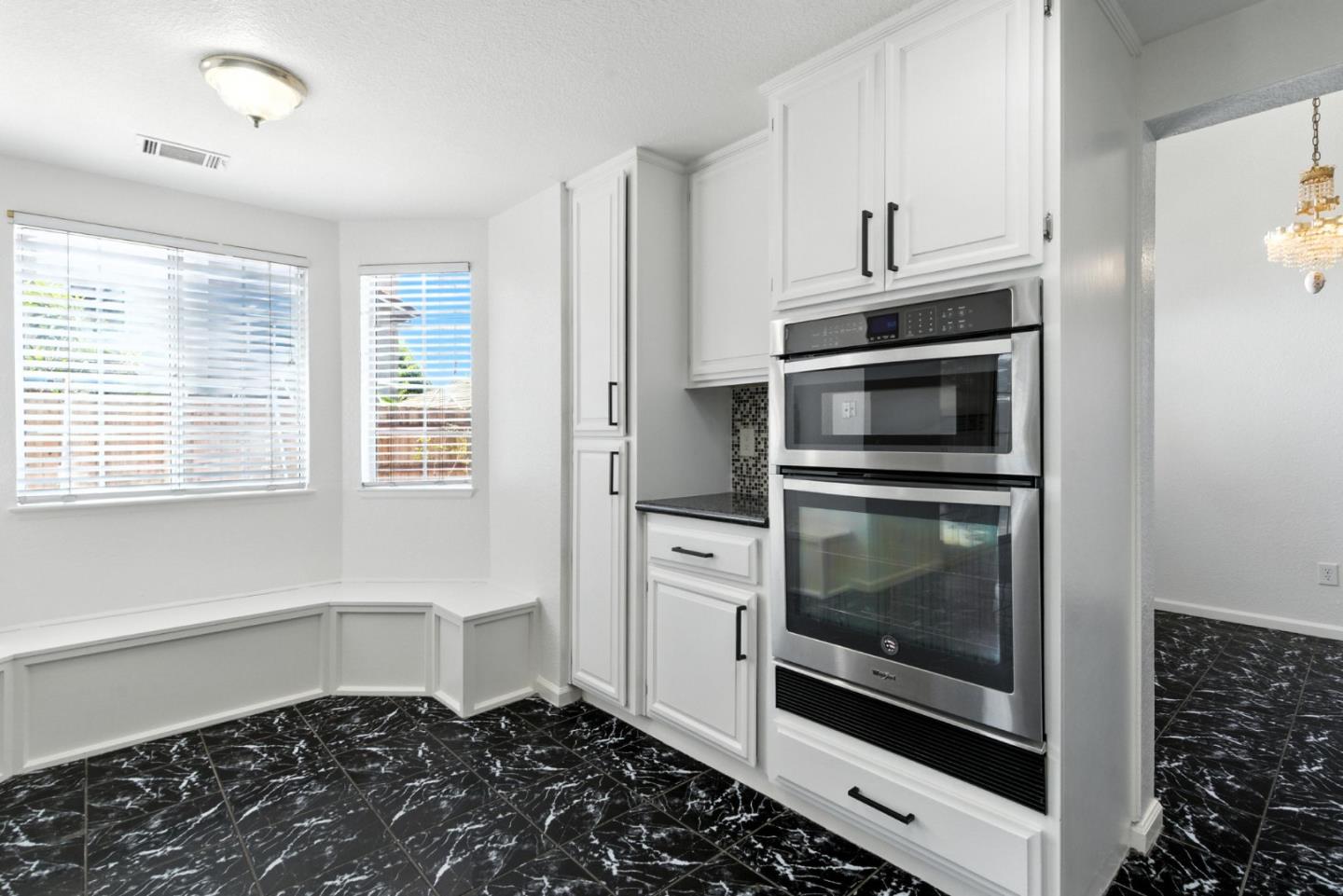 Detail Gallery Image 11 of 27 For 2200 Den Helder Dr, Modesto,  CA 95356 - 4 Beds | 3 Baths