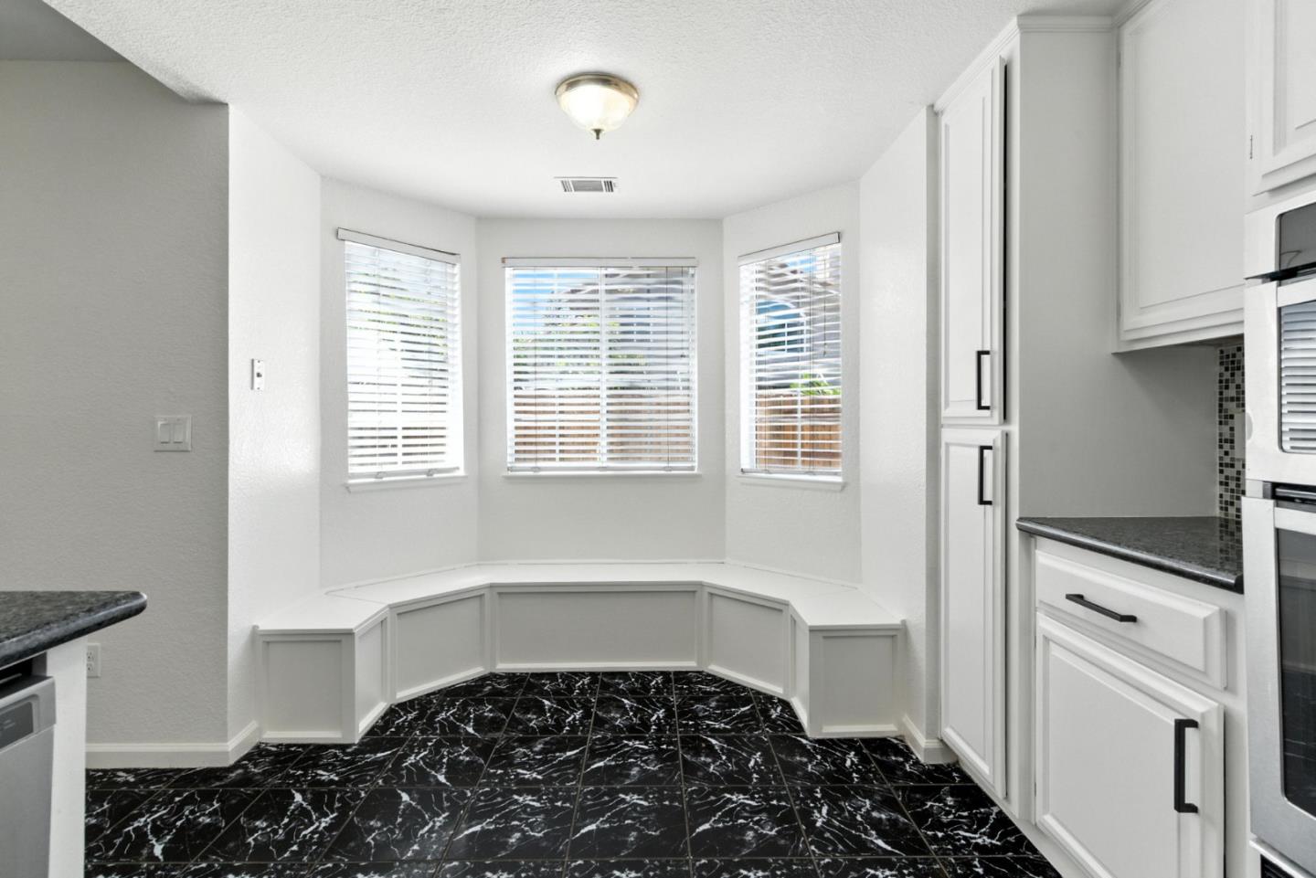 Detail Gallery Image 12 of 27 For 2200 Den Helder Dr, Modesto,  CA 95356 - 4 Beds | 3 Baths